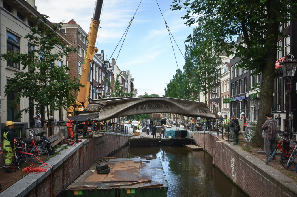 BRIDGE PLACEMENT AMSTERDAM